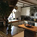 La'al Yam Nyaraló